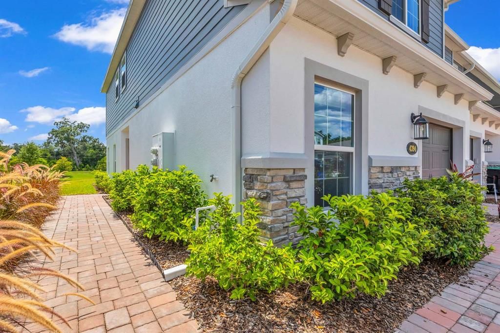 For Sale: $440,000 (4 beds, 3 baths, 1823 Square Feet)