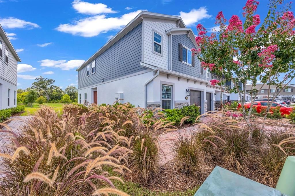 For Sale: $440,000 (4 beds, 3 baths, 1823 Square Feet)