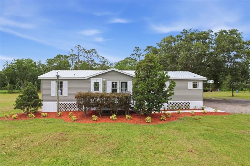 En Venta: $549,900 (3 camas, 2 baños, 1248 Pies cuadrados)