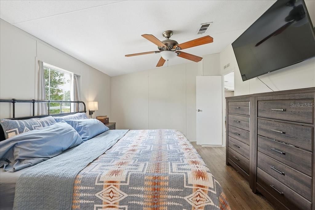 En Venta: $549,900 (3 camas, 2 baños, 1248 Pies cuadrados)