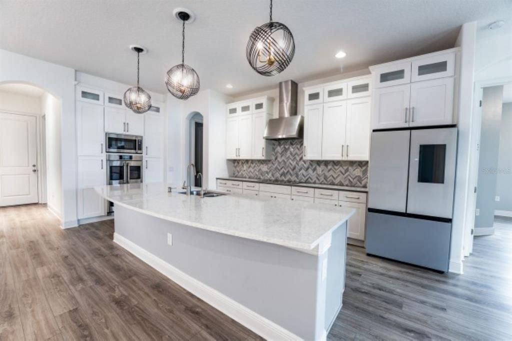 For Rent: $4,495 (5 beds, 5 baths, 3802 Square Feet)