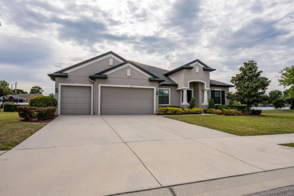 For Rent: $4,495 (5 beds, 5 baths, 3802 Square Feet)