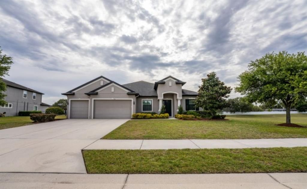 For Rent: $4,495 (5 beds, 5 baths, 3802 Square Feet)