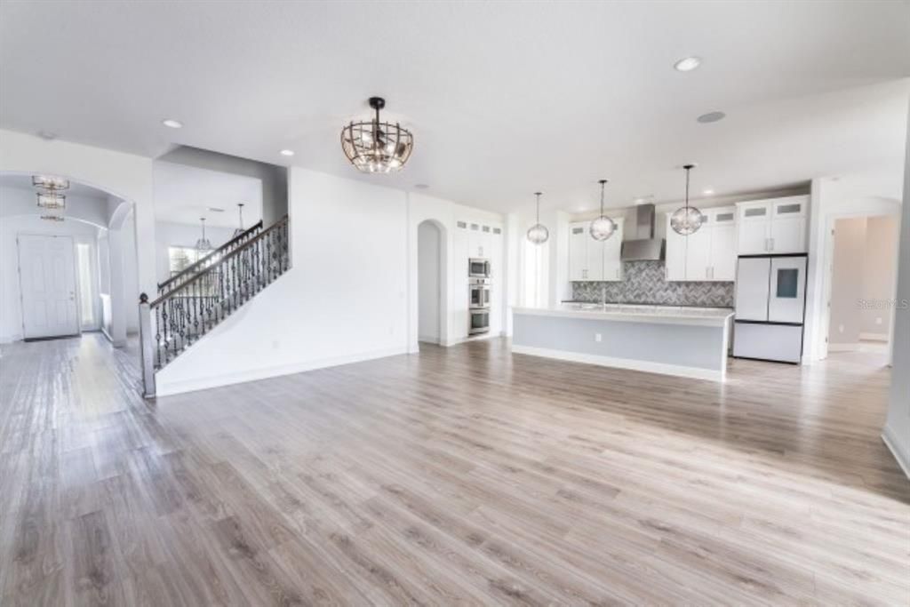 For Rent: $4,495 (5 beds, 5 baths, 3802 Square Feet)