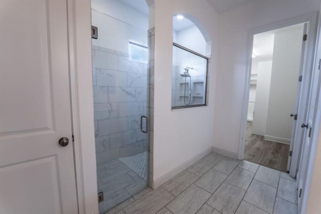 For Rent: $4,495 (5 beds, 5 baths, 3802 Square Feet)