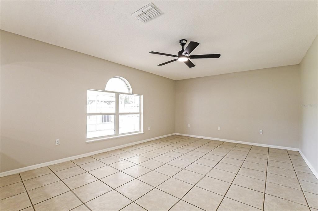 For Sale: $434,900 (4 beds, 2 baths, 2156 Square Feet)