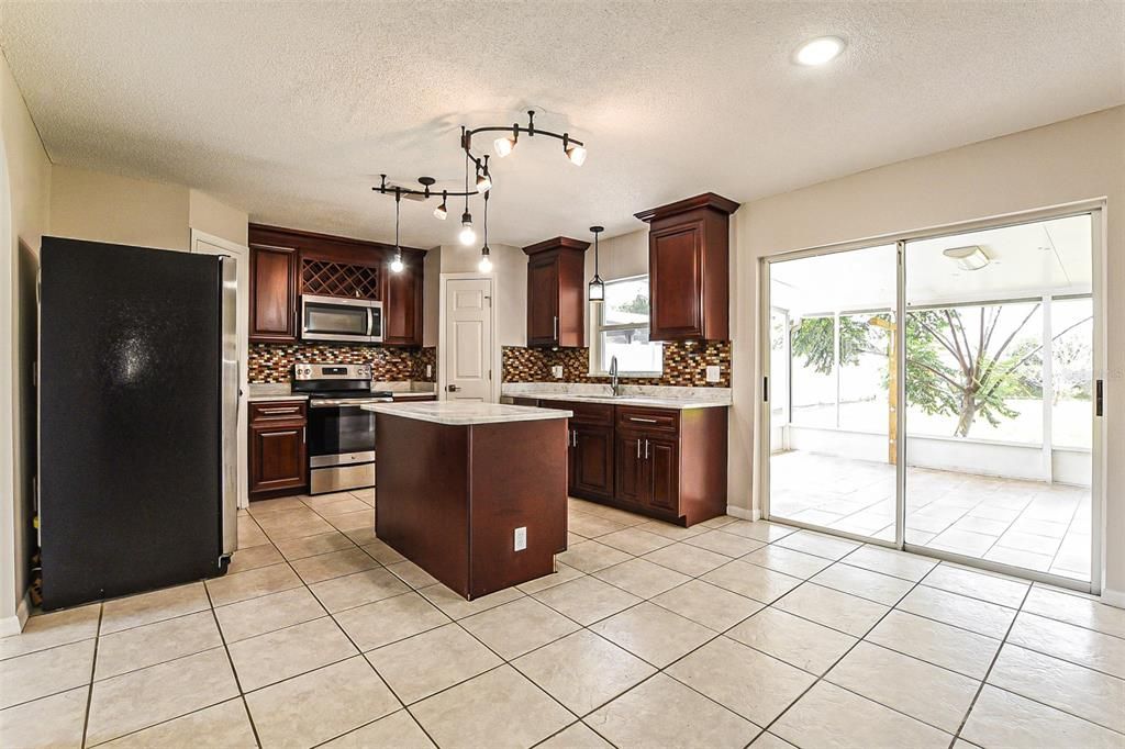 For Sale: $434,900 (4 beds, 2 baths, 2156 Square Feet)