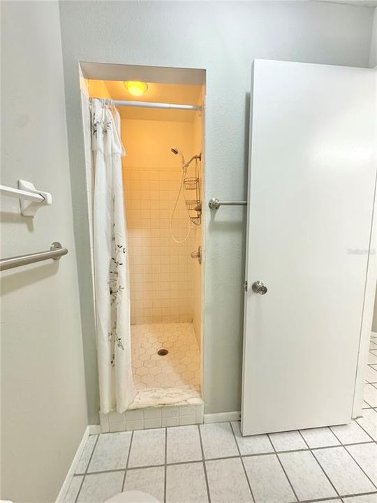 En Renta: $1,400 (2 camas, 2 baños, 930 Pies cuadrados)