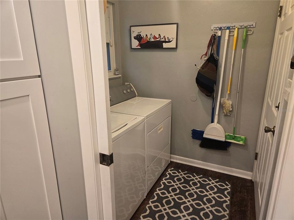 For Rent: $2,295 (3 beds, 2 baths, 1215 Square Feet)