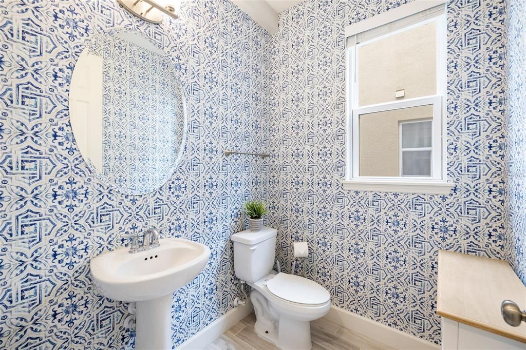 Activo con contrato: $5,750 (4 camas, 3 baños, 3493 Pies cuadrados)