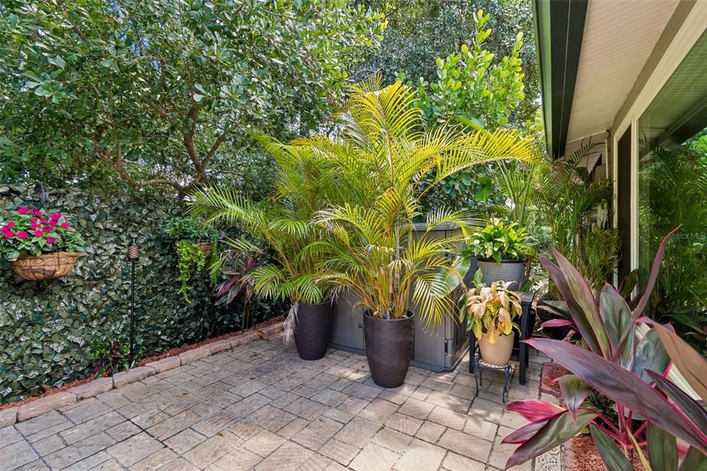 For Sale: $370,000 (3 beds, 2 baths, 1450 Square Feet)