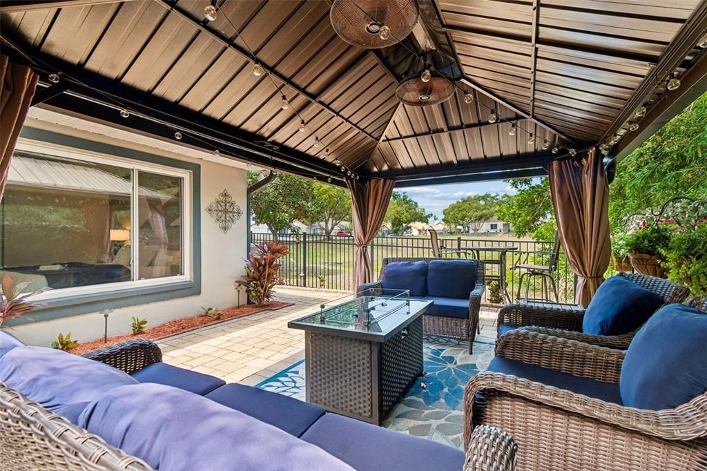 For Sale: $370,000 (3 beds, 2 baths, 1450 Square Feet)