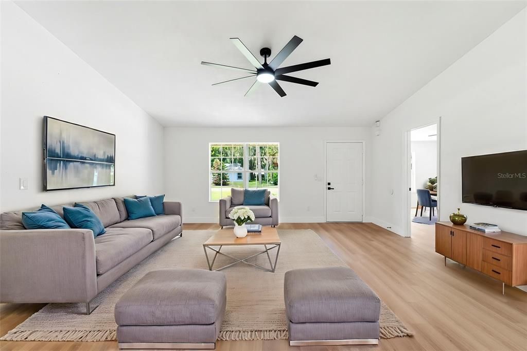 En Venta: $325,000 (3 camas, 2 baños, 1630 Pies cuadrados)