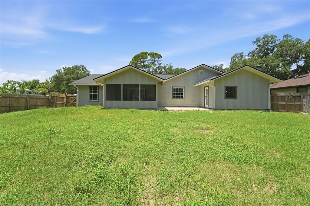 En Venta: $325,000 (3 camas, 2 baños, 1630 Pies cuadrados)