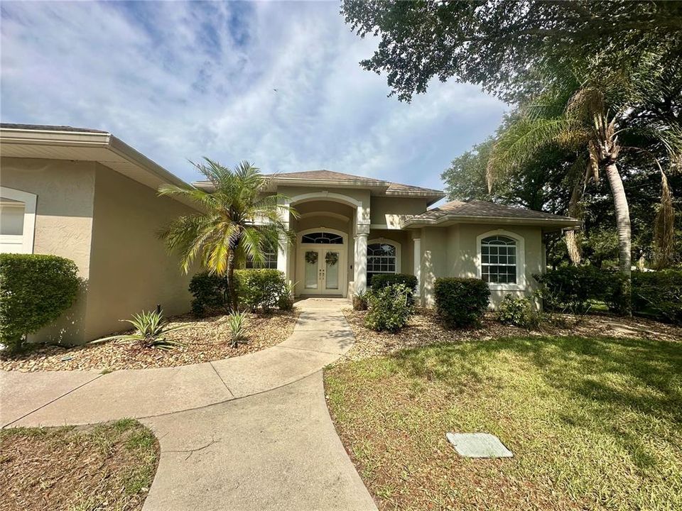 En Venta: $585,000 (4 camas, 3 baños, 2916 Pies cuadrados)