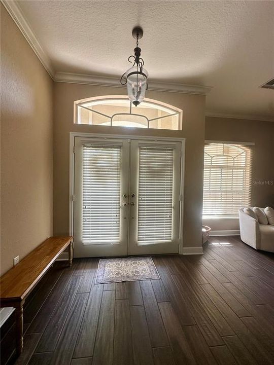 En Venta: $585,000 (4 camas, 3 baños, 2916 Pies cuadrados)