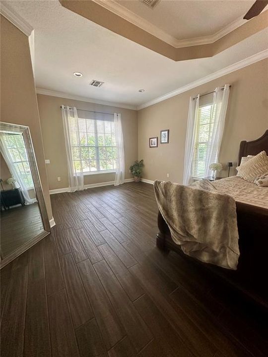 En Venta: $585,000 (4 camas, 3 baños, 2916 Pies cuadrados)