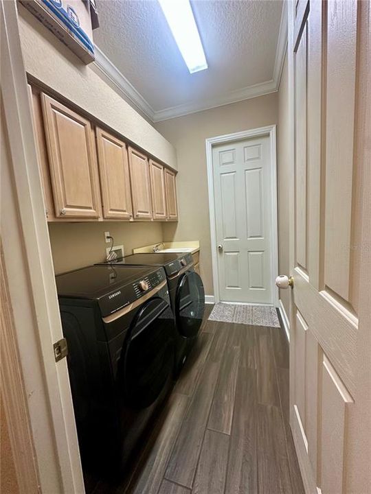 En Venta: $585,000 (4 camas, 3 baños, 2916 Pies cuadrados)