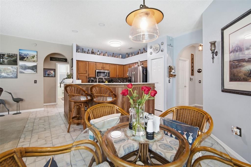 En Venta: $515,500 (4 camas, 3 baños, 2182 Pies cuadrados)