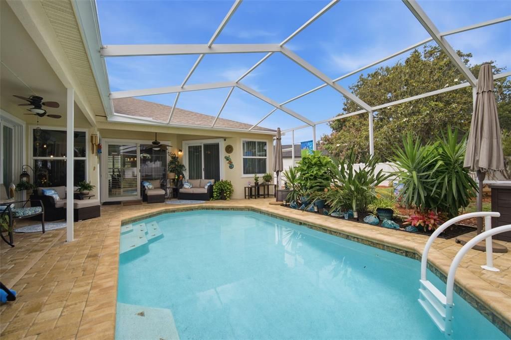 En Venta: $515,500 (4 camas, 3 baños, 2182 Pies cuadrados)