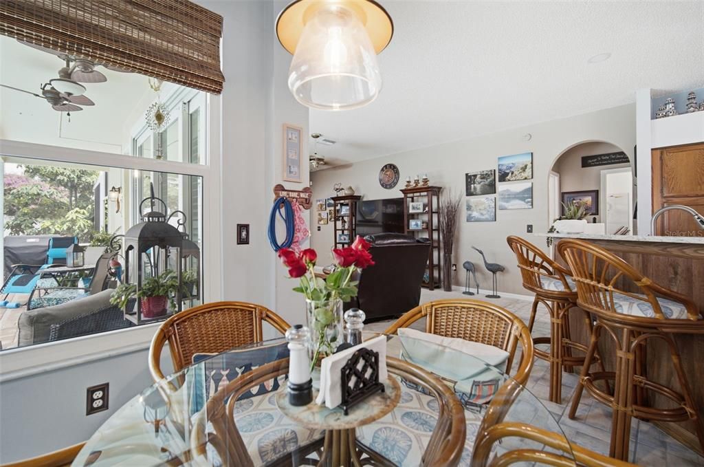 En Venta: $515,500 (4 camas, 3 baños, 2182 Pies cuadrados)