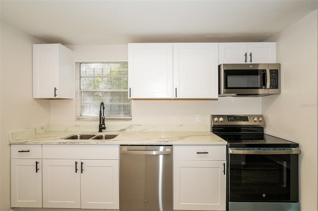 Activo con contrato: $269,900 (3 camas, 2 baños, 1248 Pies cuadrados)