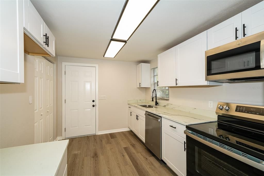 Activo con contrato: $269,900 (3 camas, 2 baños, 1248 Pies cuadrados)