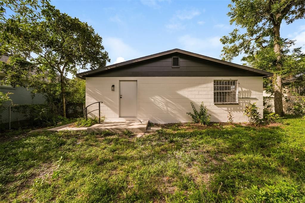 Activo con contrato: $269,900 (3 camas, 2 baños, 1248 Pies cuadrados)