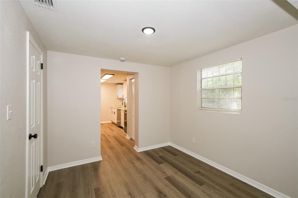 Activo con contrato: $269,900 (3 camas, 2 baños, 1248 Pies cuadrados)