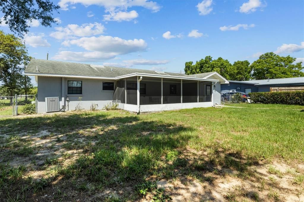 Activo con contrato: $245,000 (3 camas, 2 baños, 1193 Pies cuadrados)