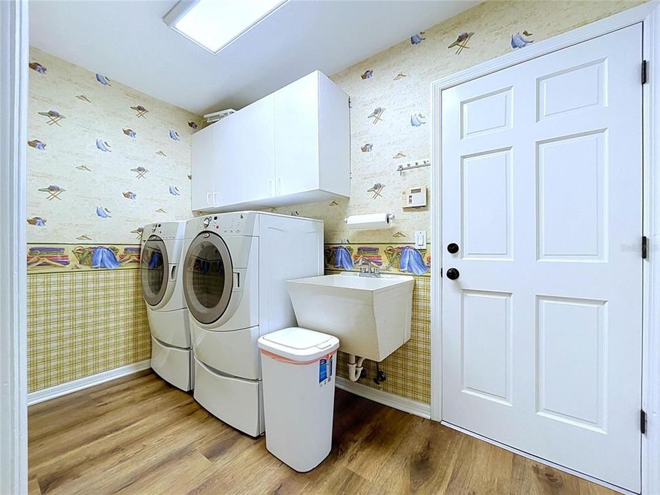 На продажу: $949,900 (4 спален, 3 ванн, 3543 Квадратных фут)