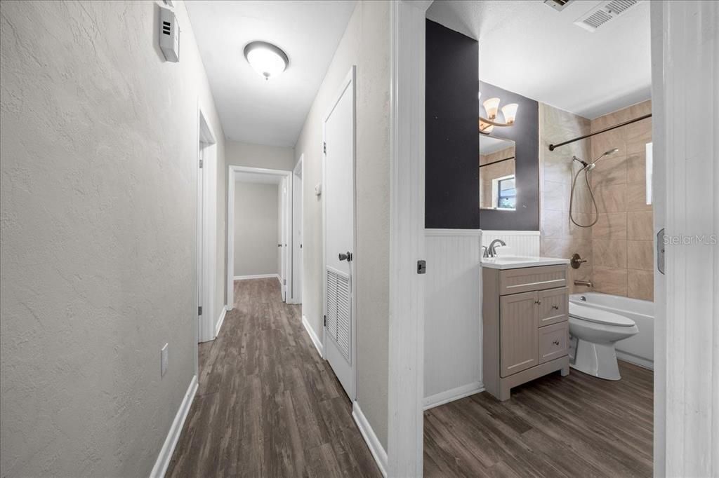 For Sale: $204,900 (3 beds, 1 baths, 1000 Square Feet)