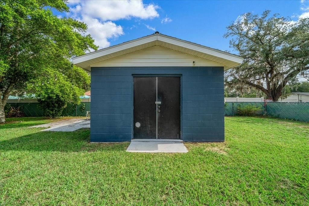 For Sale: $204,900 (3 beds, 1 baths, 1000 Square Feet)