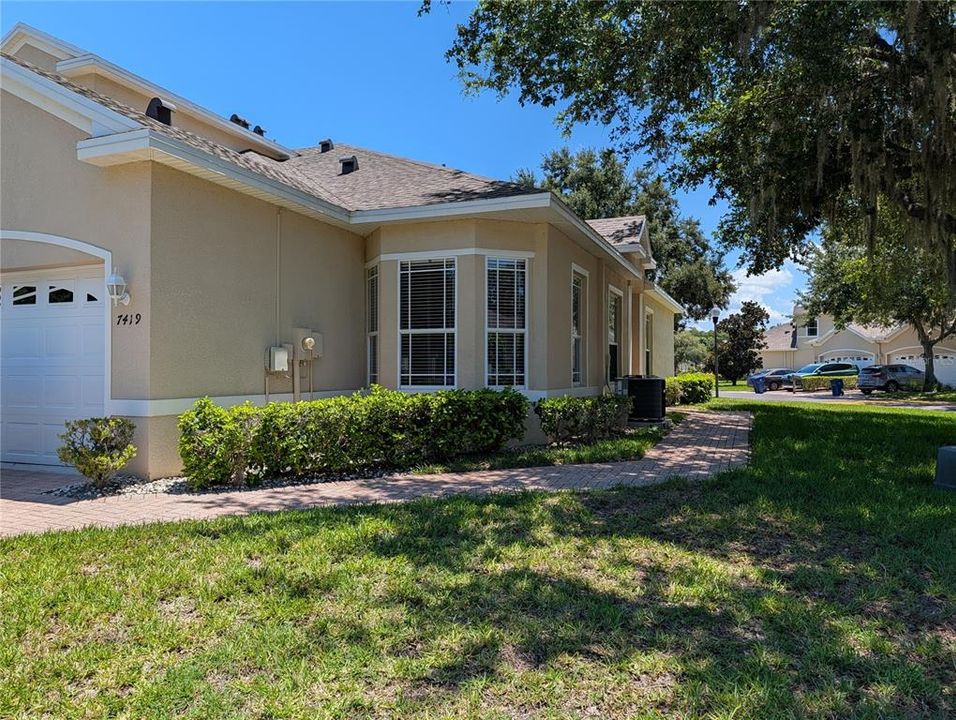For Sale: $295,000 (2 beds, 2 baths, 1310 Square Feet)