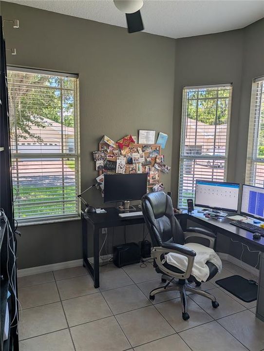 For Sale: $295,000 (2 beds, 2 baths, 1310 Square Feet)