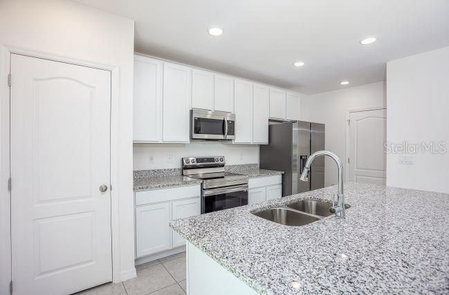 For Sale: $495,900 (4 beds, 2 baths, 2692 Square Feet)
