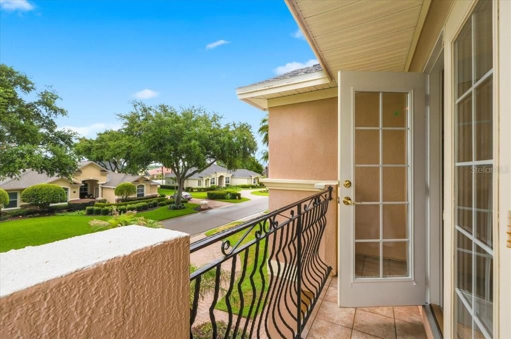 For Sale: $775,000 (5 beds, 3 baths, 3375 Square Feet)