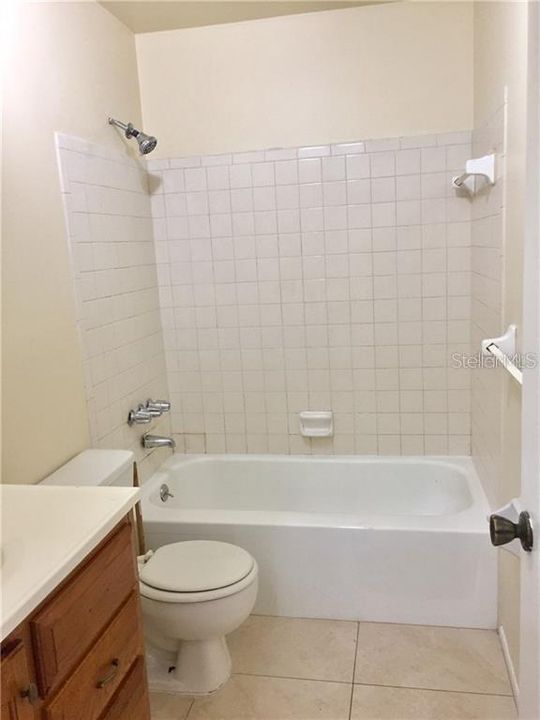 For Rent: $1,099 (1 beds, 1 baths, 920 Square Feet)