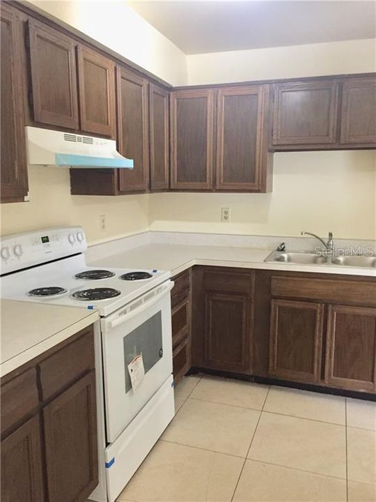 For Rent: $1,099 (1 beds, 1 baths, 920 Square Feet)