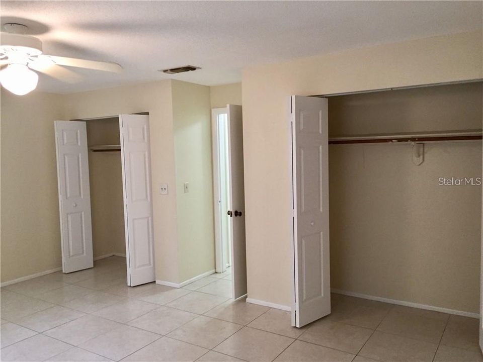 For Rent: $1,099 (1 beds, 1 baths, 920 Square Feet)