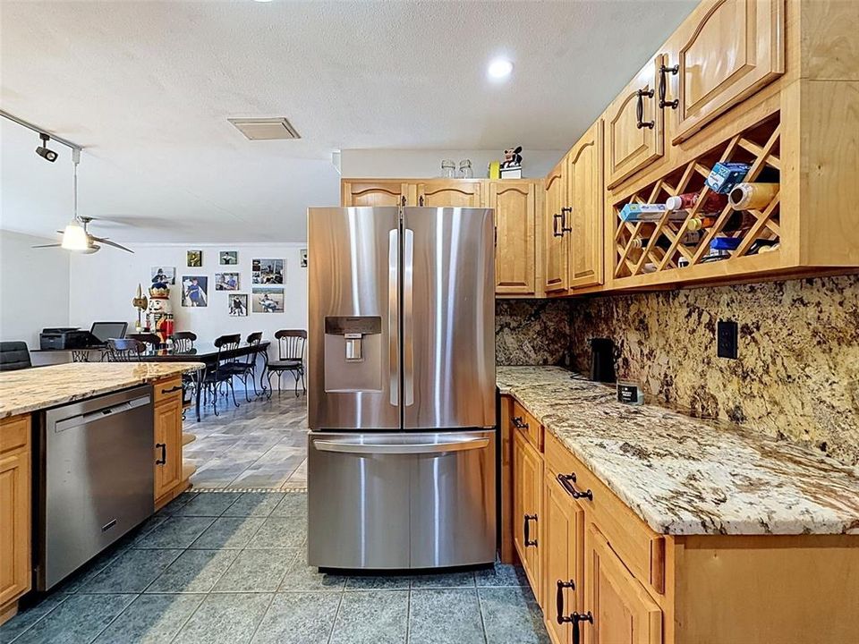 For Sale: $495,000 (3 beds, 2 baths, 1818 Square Feet)