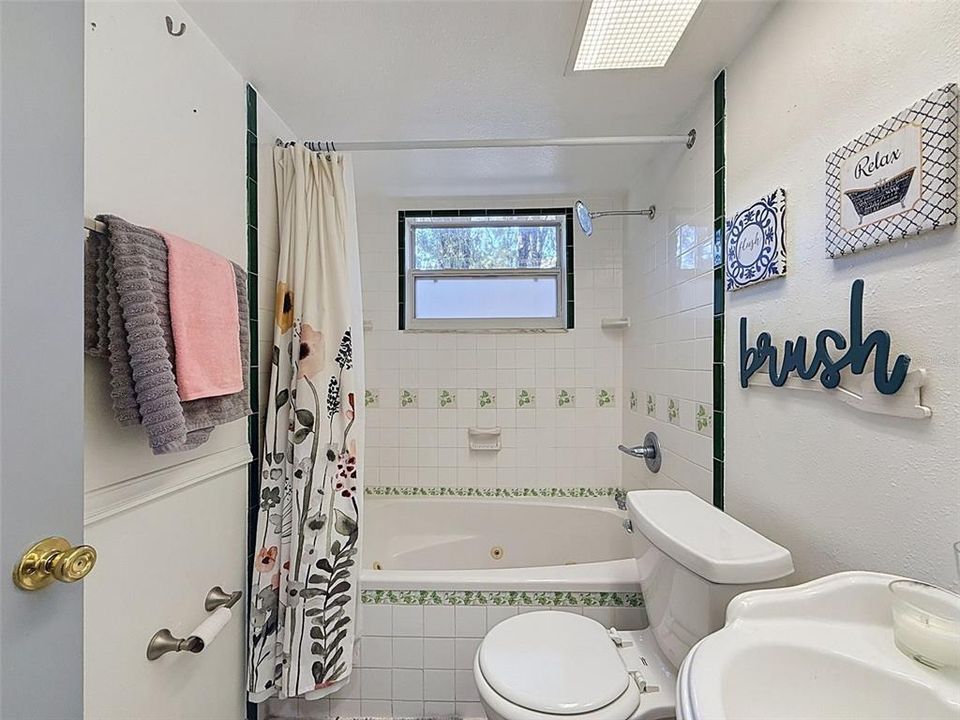 For Sale: $495,000 (3 beds, 2 baths, 1818 Square Feet)