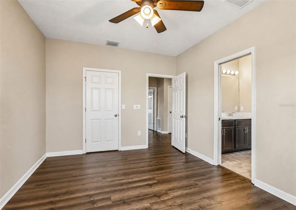 For Sale: $624,900 (4 beds, 3 baths, 2892 Square Feet)