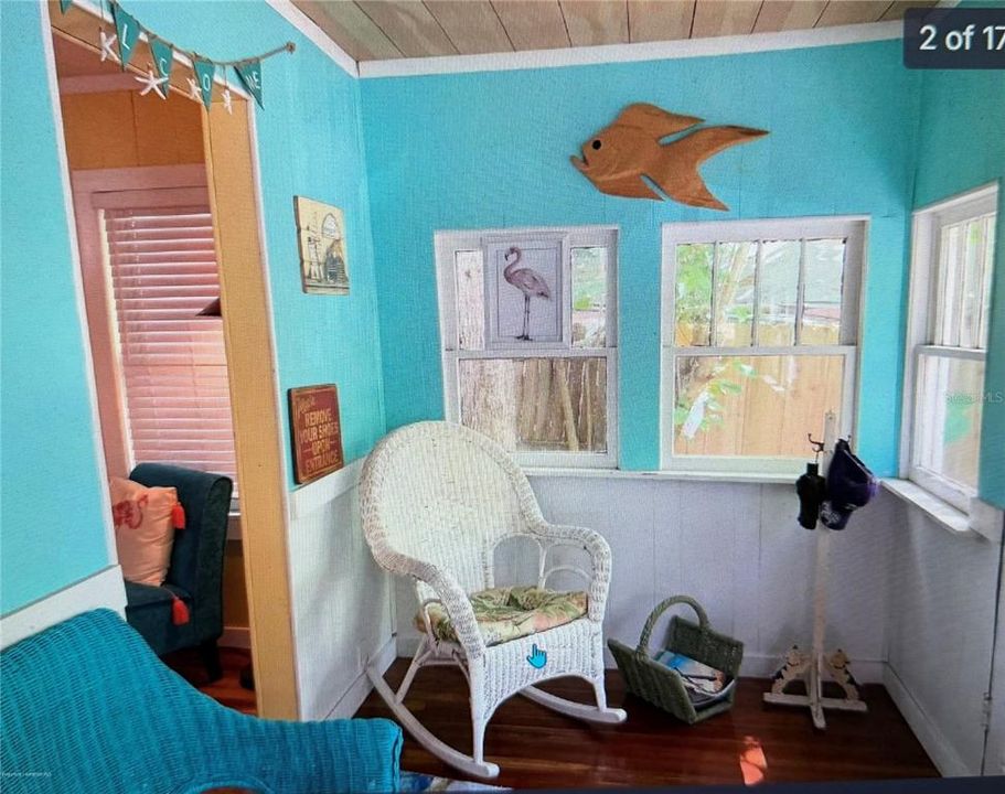 For Sale: $150,000 (1 beds, 1 baths, 674 Square Feet)