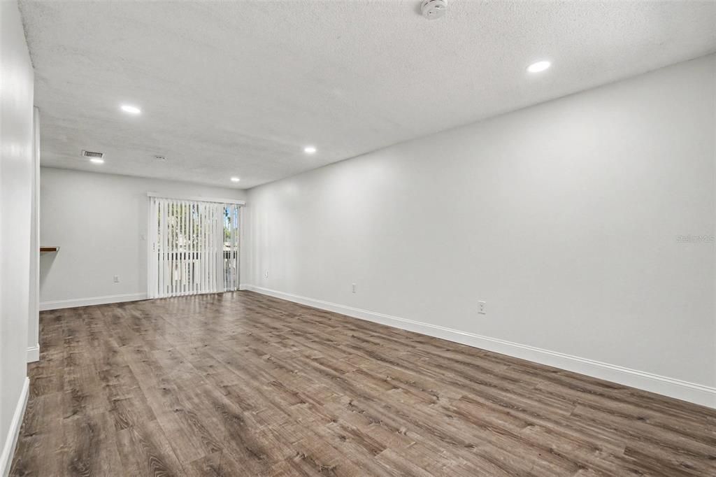 For Rent: $1,550 (2 beds, 2 baths, 952 Square Feet)