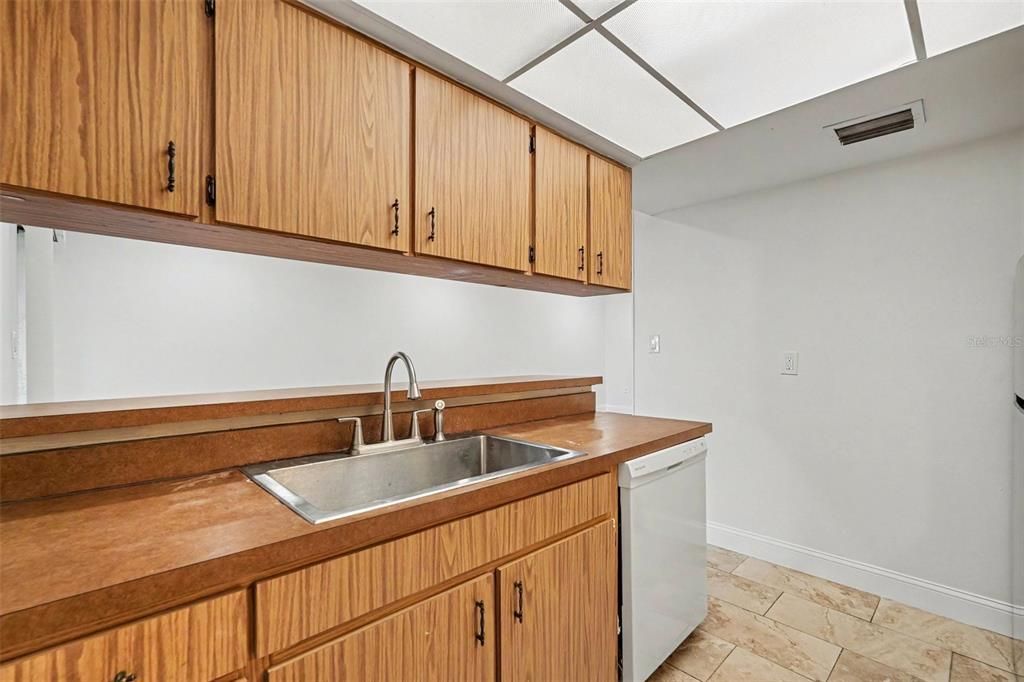 For Rent: $1,550 (2 beds, 2 baths, 952 Square Feet)