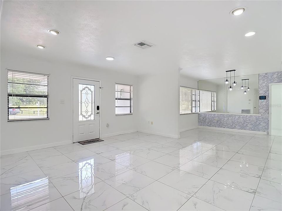 На продажу: $499,900 (4 спален, 3 ванн, 2130 Квадратных фут)