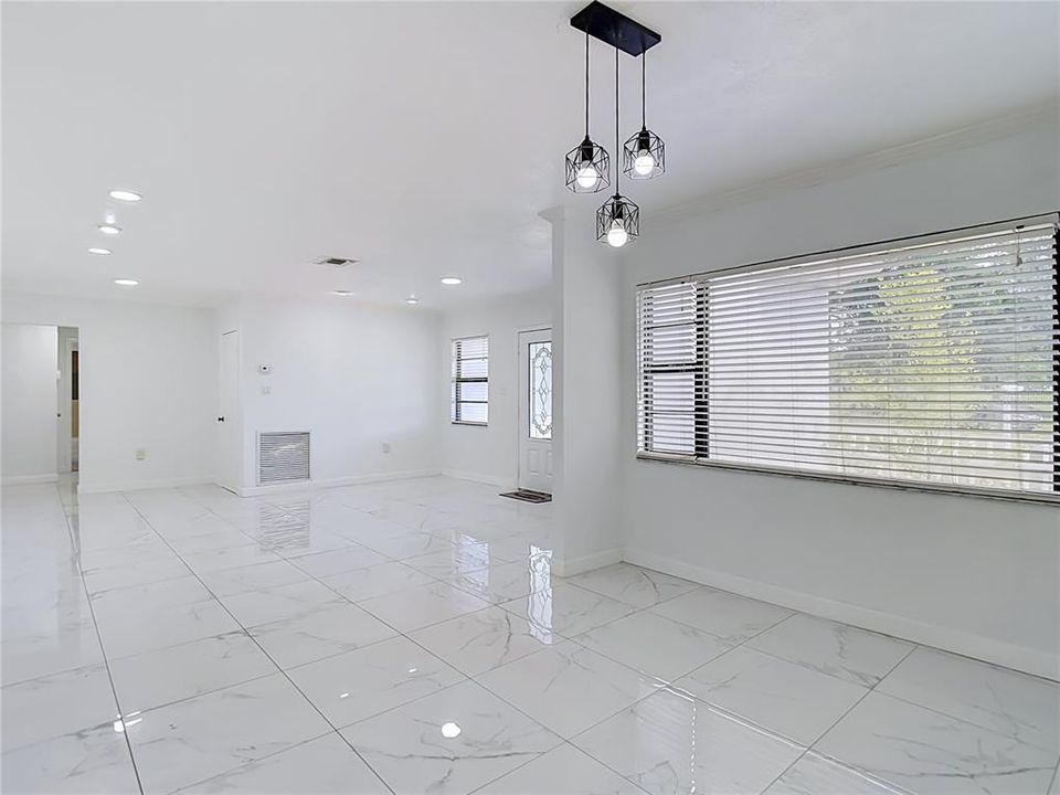 На продажу: $499,900 (4 спален, 3 ванн, 2130 Квадратных фут)