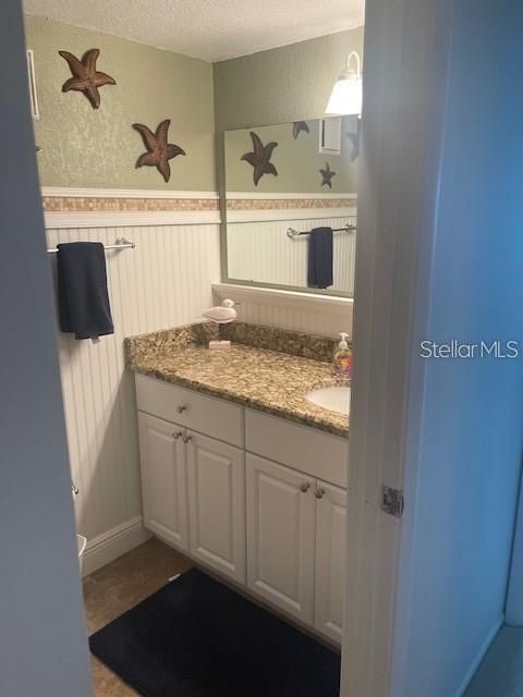For Rent: $2,000 (2 beds, 2 baths, 1201 Square Feet)