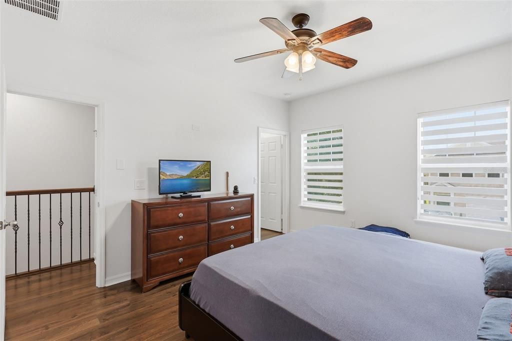 For Sale: $375,000 (3 beds, 2 baths, 1472 Square Feet)